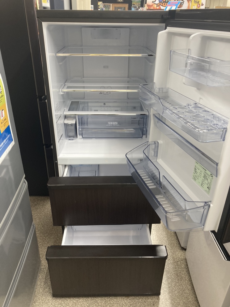 冷蔵庫 Aqua 2019年式 引き取り者決定しました。 - 家具